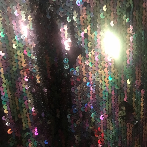 Beautiful Sequin crop top - Picture 3 of 3